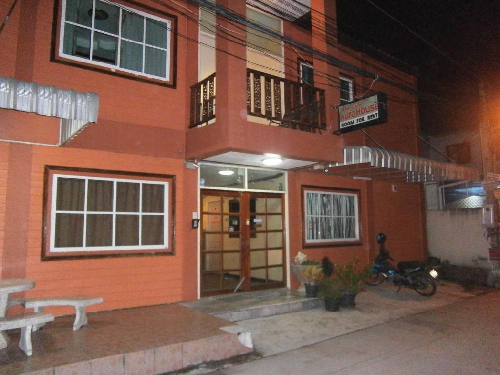 Aura House Hotel Pattaya Exterior foto