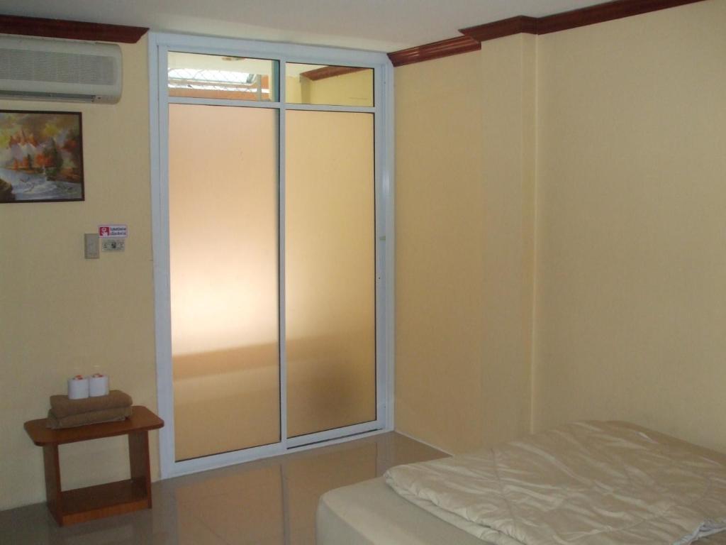 Aura House Hotel Pattaya Exterior foto