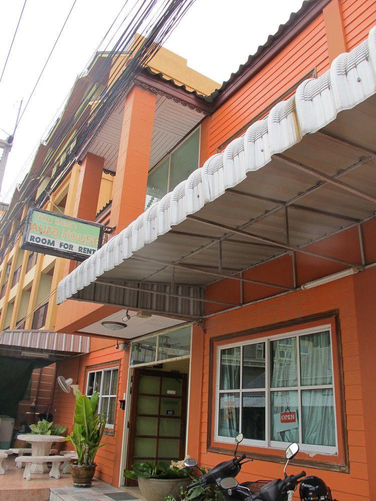 Aura House Hotel Pattaya Exterior foto
